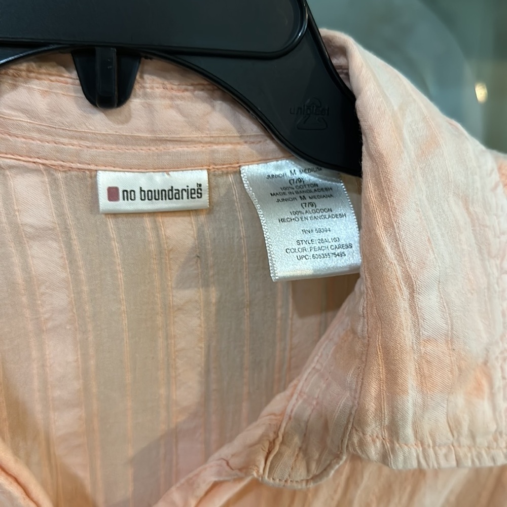 No Boundaries Button Up - Picture 2 of 4